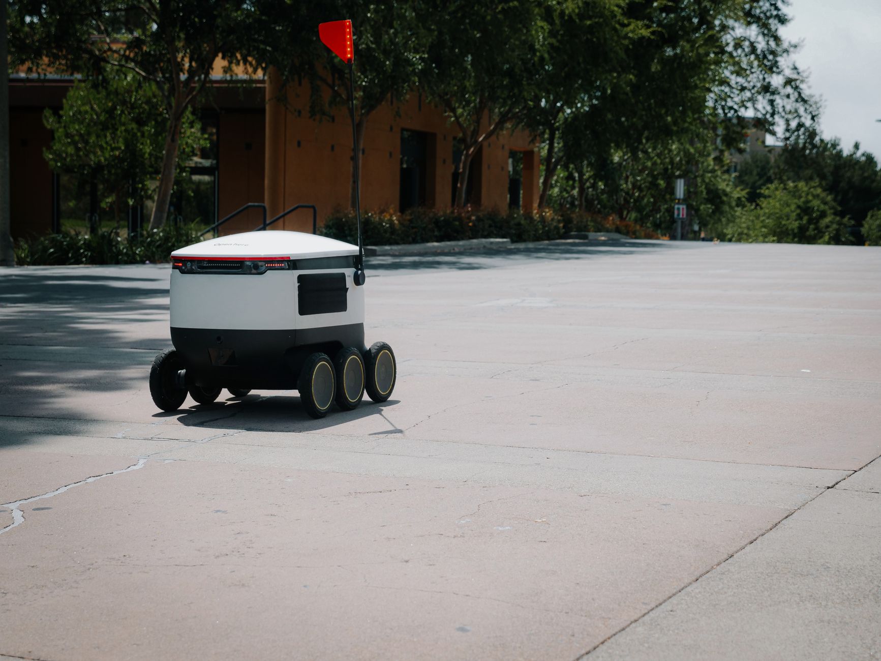 Does LiDAR Robot Mower Need GPS? A Clear Answer 1 Illustration for: Does LiDAR Robot Mower Need GPS? A Clear Answer