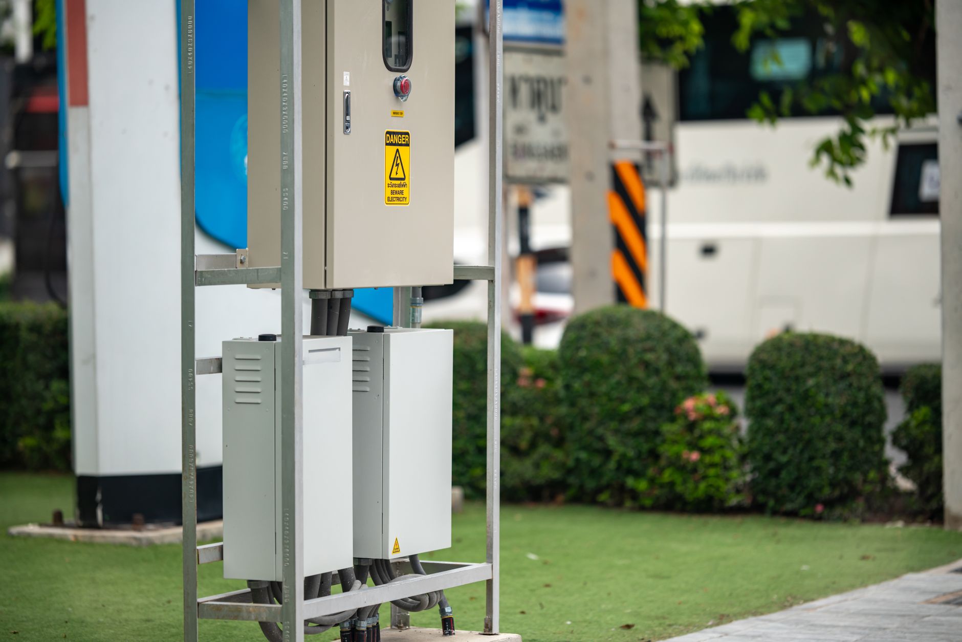 How Do Robot Lawn Mowers Find Their Charging Station 1 Illustration for: How Do Robot Lawn Mowers Find Their Charging Station